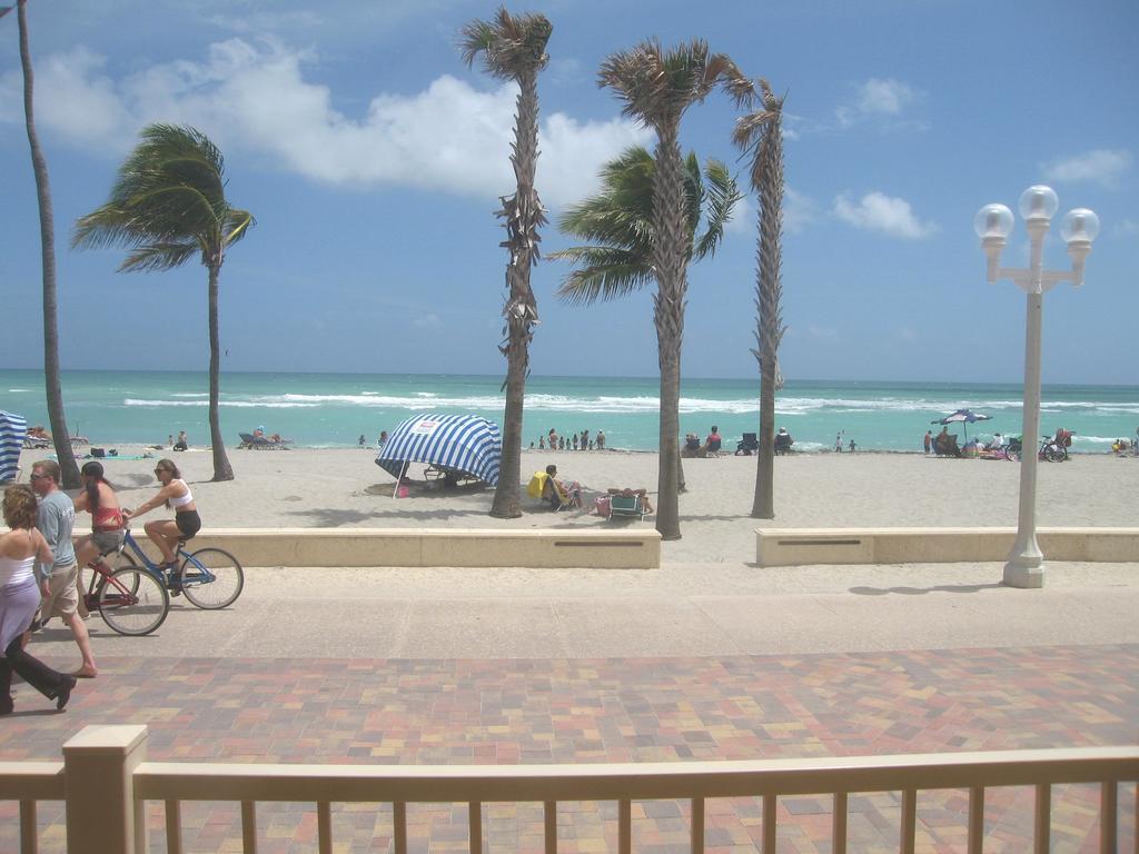 Hollywood Sands Resort Buitenkant foto